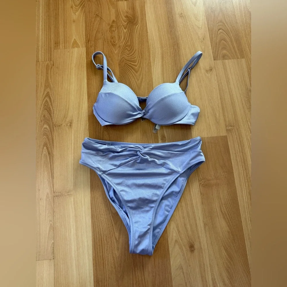 Victorias Secret Essentials Shine Twist Push-up Bikini Set Lavender small 32B - Picture 1 of 4